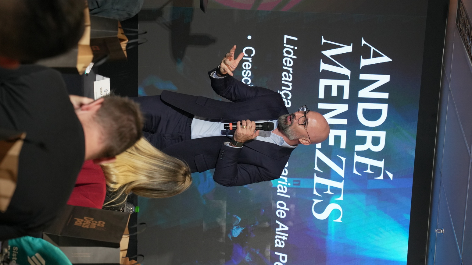 Andr&eacute; Menezes